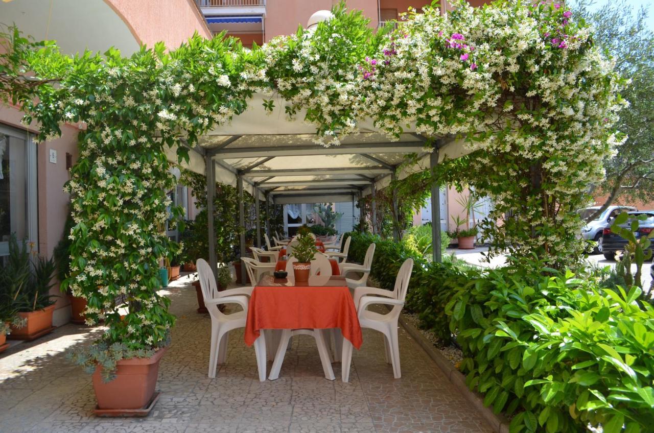 Hotel I Due Gabbiani Citr 9006 Marina dʼMarina dʼAndora المظهر الخارجي الصورة